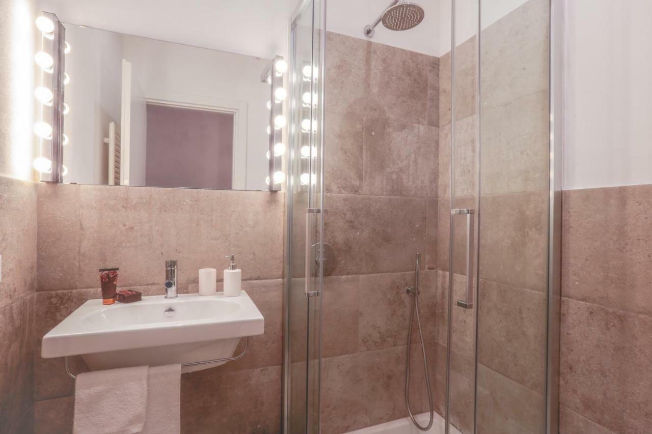 San Pierino Charming Rooms ลุคคา ภายนอก รูปภาพ