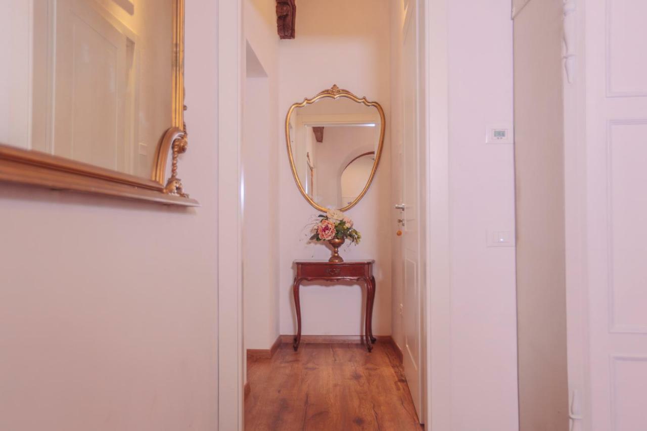 San Pierino Charming Rooms ลุคคา ภายนอก รูปภาพ