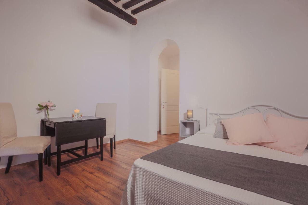 San Pierino Charming Rooms ลุคคา ภายนอก รูปภาพ